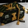 lv-trunk-2-lg كيكة الصندوق الفاخر — صورة 2